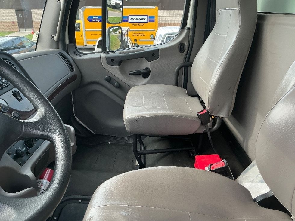 2021 Freightliner M2 106 Medium Duty photo 15