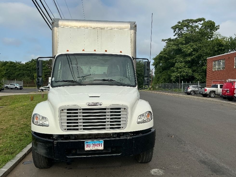 2021 Freightliner M2 106 Medium Duty photo 2