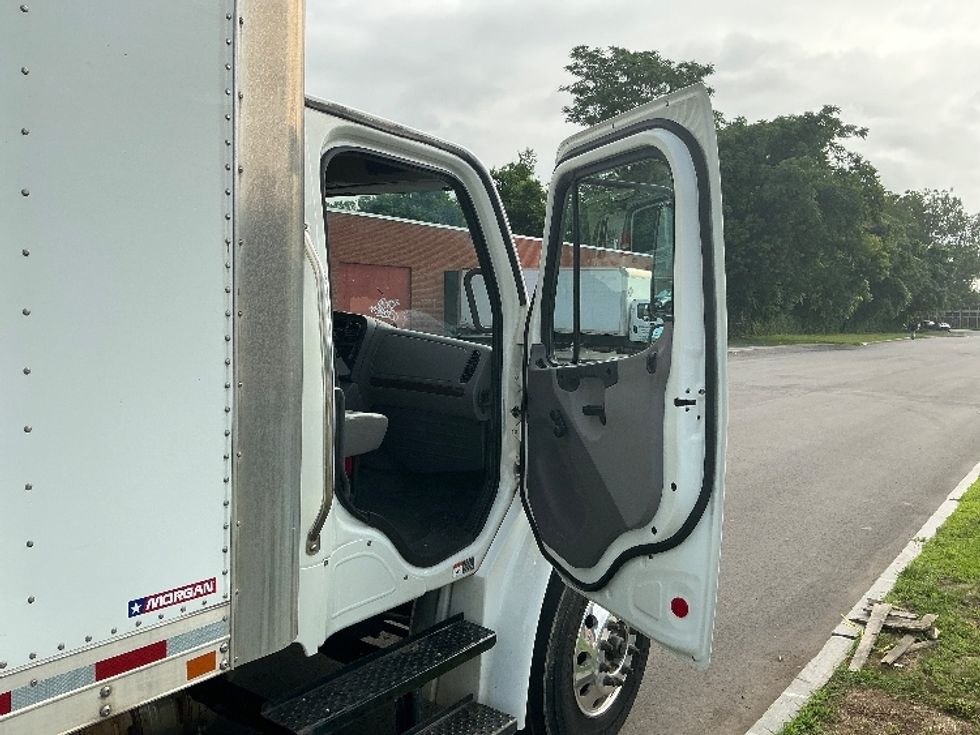 2021 Freightliner M2 106 Medium Duty photo 16