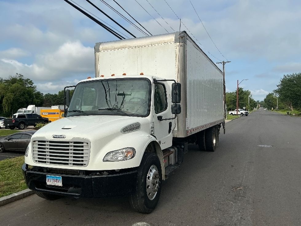 2021 Freightliner M2 106 Medium Duty photo 3