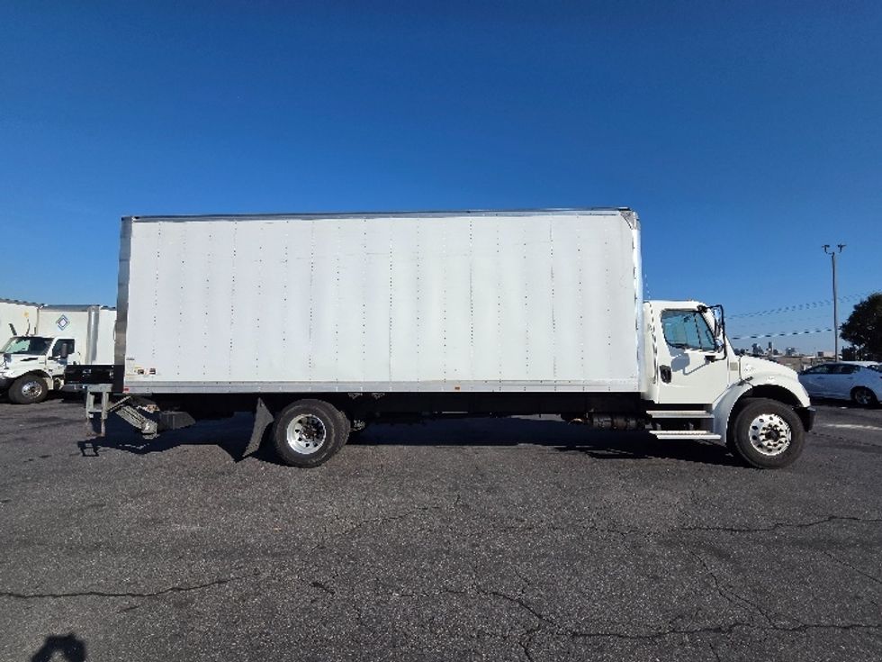 Medium Duty Box Truck-Light and Medium Duty Trucks-Freightliner-2021-M2-Springfield-MA-181,458\n\t\tmiles-$ 65,250 - Image 14