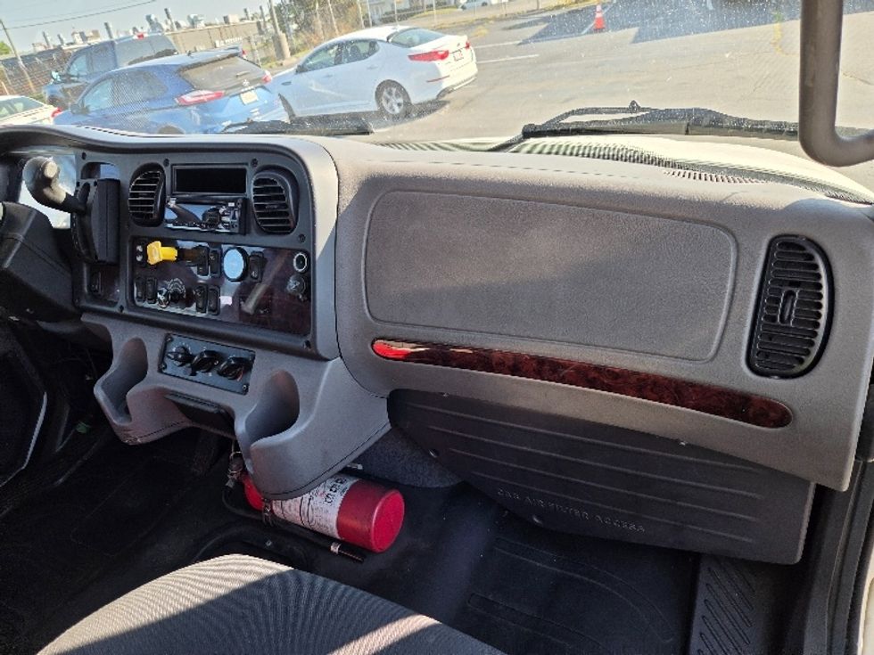 Medium Duty Box Truck-Light and Medium Duty Trucks-Freightliner-2021-M2-Springfield-MA-181,458\n\t\tmiles-$ 65,250 - Image 20