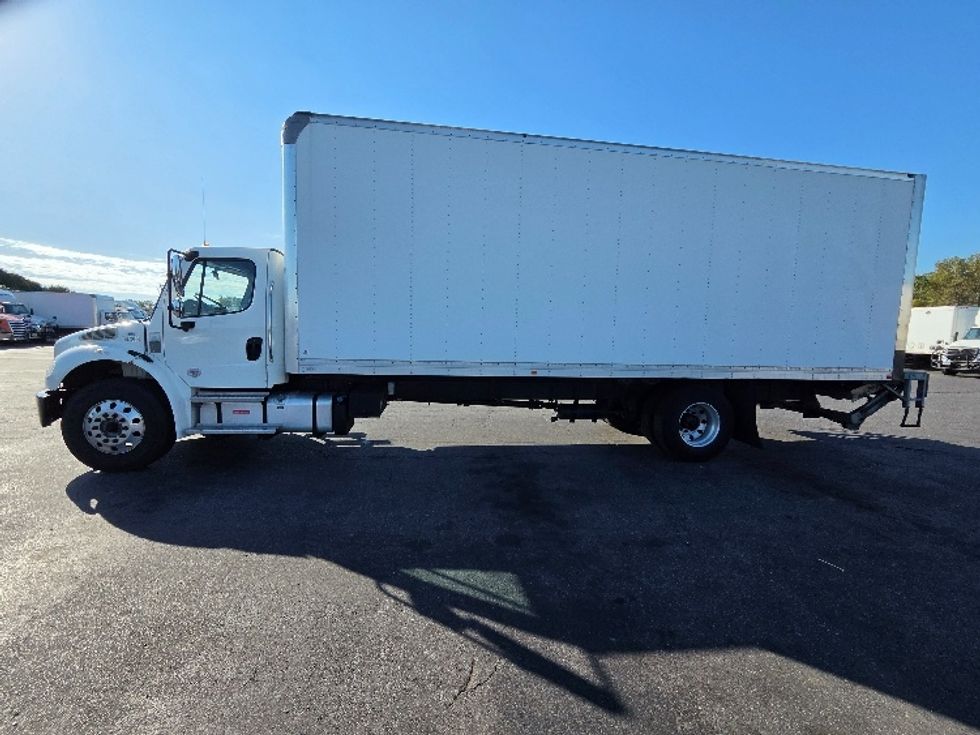 Medium Duty Box Truck-Light and Medium Duty Trucks-Freightliner-2021-M2-Springfield-MA-181,458\n\t\tmiles-$ 65,250 - Image 4