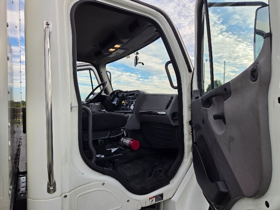 Medium Duty Box Truck-Light and Medium Duty Trucks-Freightliner-2021-M2-Springfield-MA-239,462\n\t\tmiles-$ 53,250 - Image 20