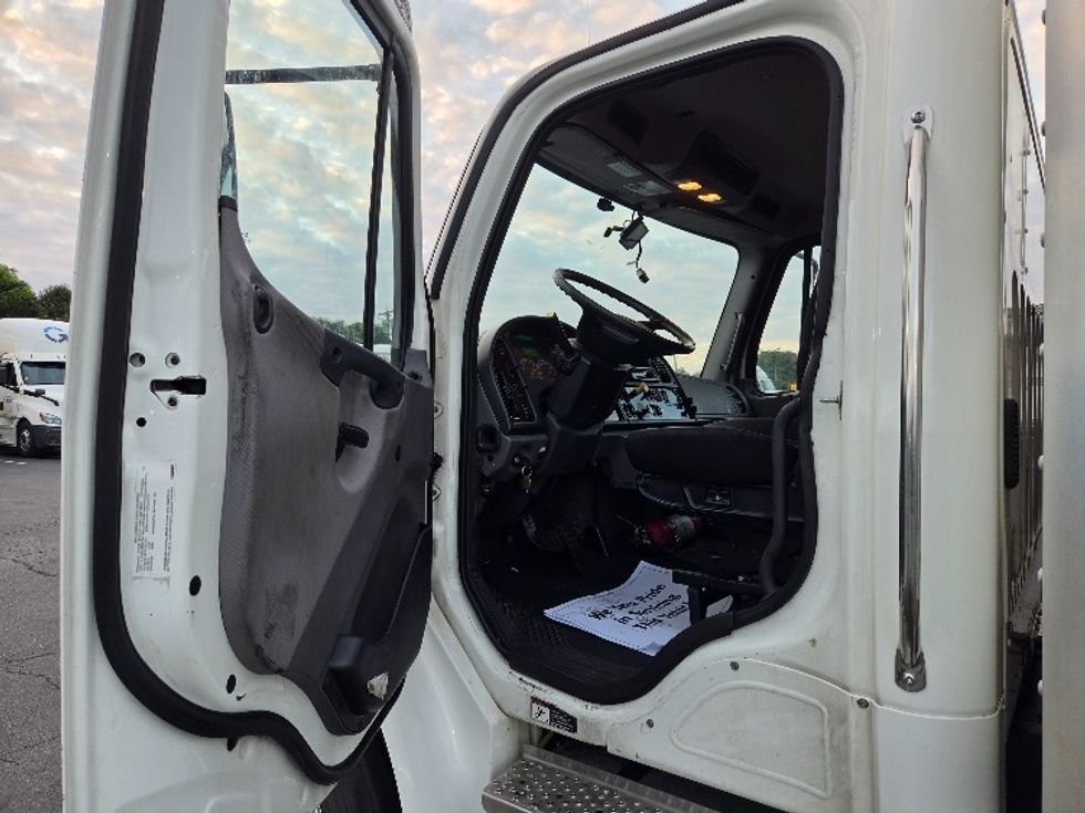 Medium Duty Box Truck-Light and Medium Duty Trucks-Freightliner-2021-M2-Springfield-MA-249,911\n\t\tmiles-$ 49,750 - Image 16
