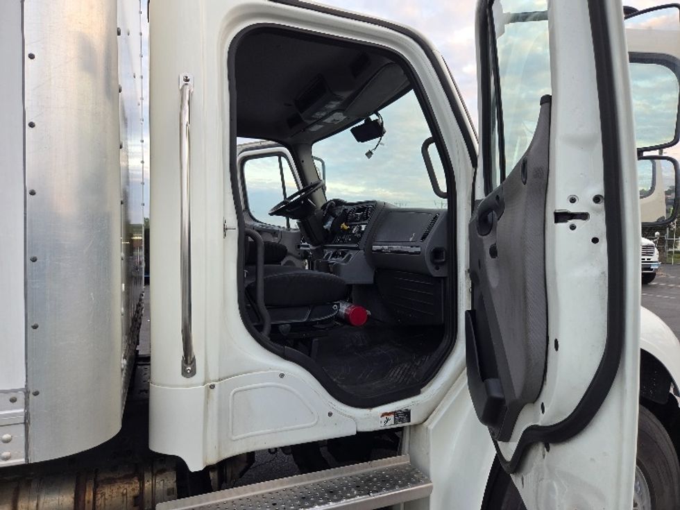 Medium Duty Box Truck-Light and Medium Duty Trucks-Freightliner-2021-M2-Springfield-MA-249,911\n\t\tmiles-$ 49,750 - Image 20