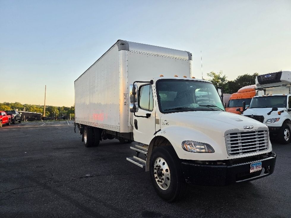 Medium Duty Box Truck-Light and Medium Duty Trucks-Freightliner-2021-M2-Springfield-MA-257,610\n\t\tmiles-$ 48,500 - Image 1