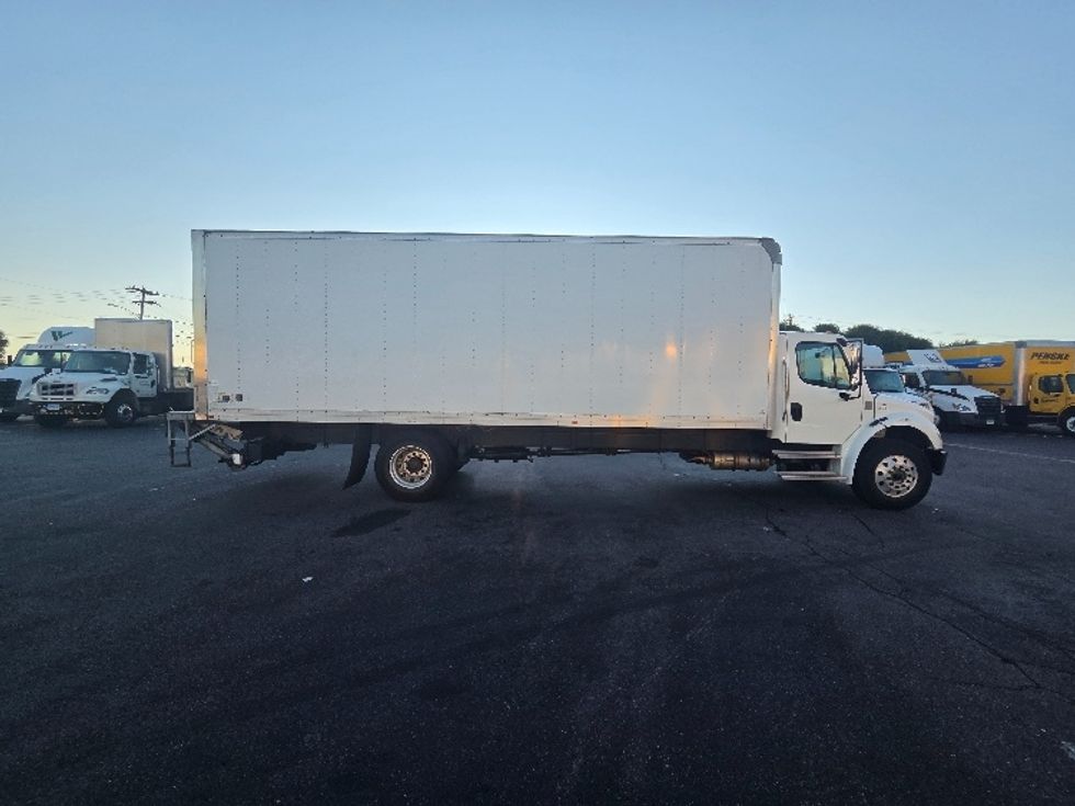 Medium Duty Box Truck-Light and Medium Duty Trucks-Freightliner-2021-M2-Springfield-MA-257,610\n\t\tmiles-$ 48,500 - Image 15
