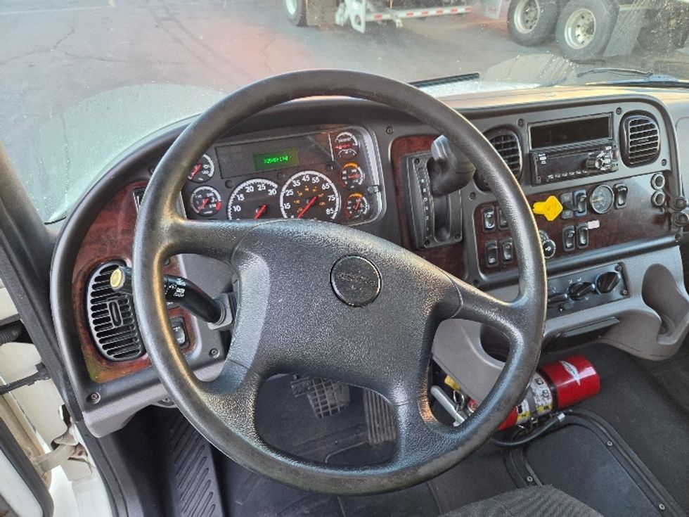 Medium Duty Box Truck-Light and Medium Duty Trucks-Freightliner-2021-M2-Springfield-MA-257,610\n\t\tmiles-$ 48,500 - Image 17