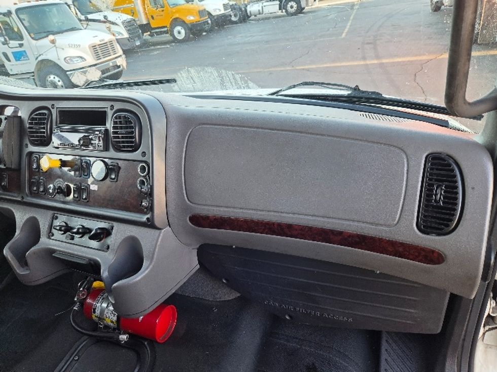 Medium Duty Box Truck-Light and Medium Duty Trucks-Freightliner-2021-M2-Springfield-MA-257,610\n\t\tmiles-$ 48,500 - Image 21
