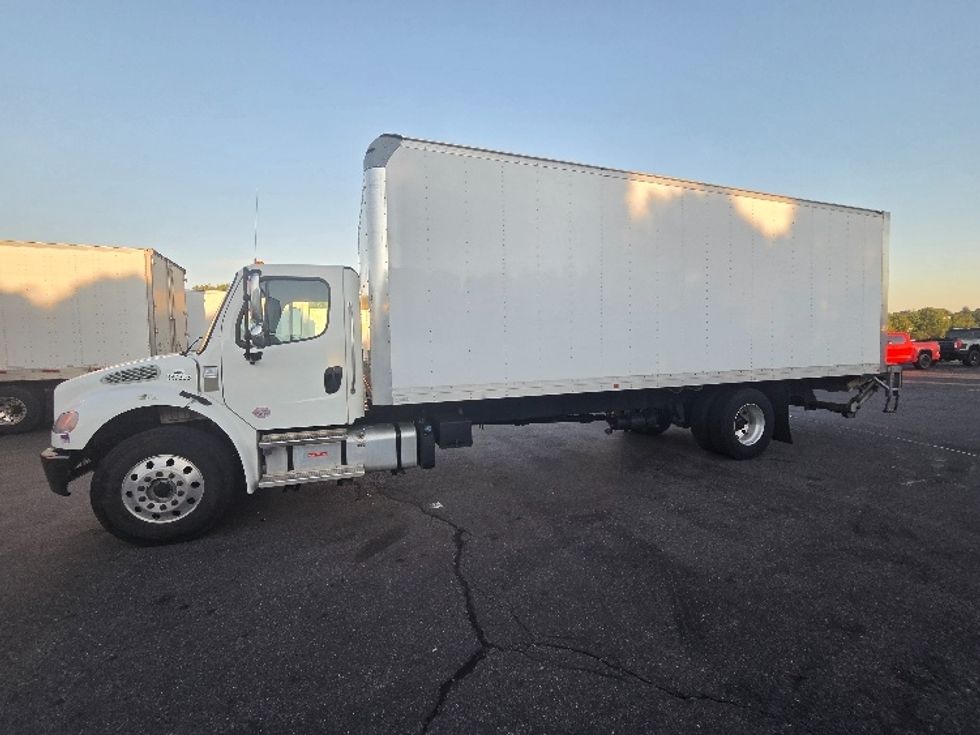 Medium Duty Box Truck-Light and Medium Duty Trucks-Freightliner-2021-M2-Springfield-MA-257,610\n\t\tmiles-$ 48,500 - Image 4