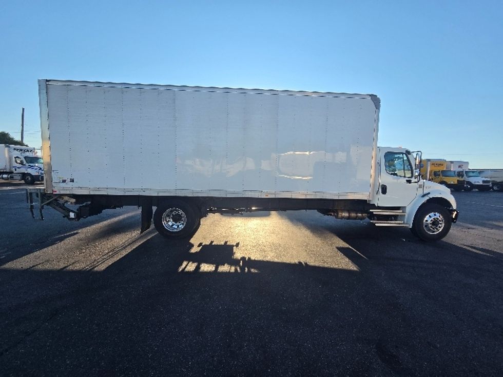 Medium Duty Box Truck-Light and Medium Duty Trucks-Freightliner-2021-M2-Springfield-MA-257,619\n\t\tmiles-$ 48,500 - Image 15