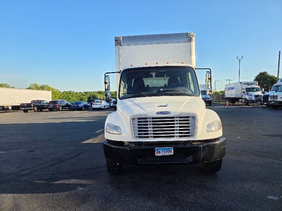Medium Duty Box Truck-Light and Medium Duty Trucks-Freightliner-2021-M2-Springfield-MA-257,619\n\t\tmiles-$ 48,500 - Image 2