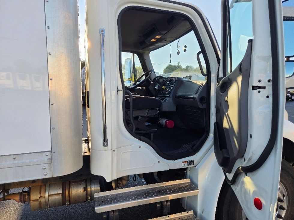 Medium Duty Box Truck-Light and Medium Duty Trucks-Freightliner-2021-M2-Springfield-MA-257,619\n\t\tmiles-$ 48,500 - Image 20