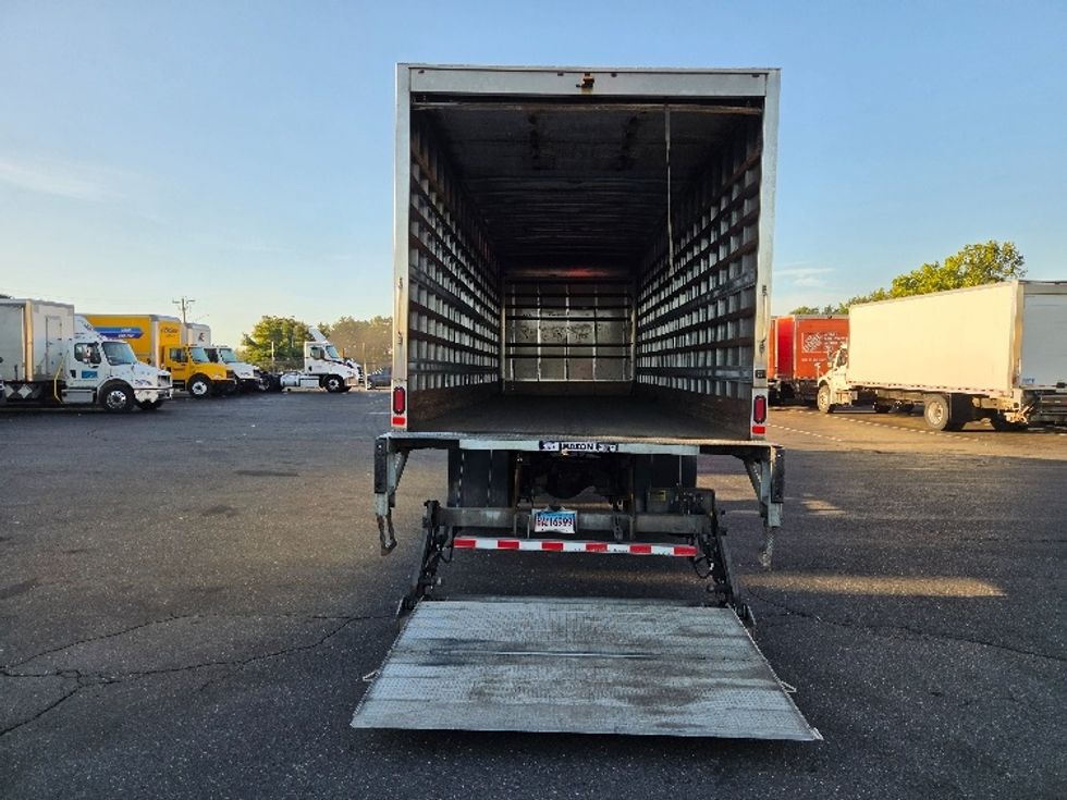 Medium Duty Box Truck-Light and Medium Duty Trucks-Freightliner-2021-M2-Springfield-MA-257,619\n\t\tmiles-$ 48,500 - Image 9