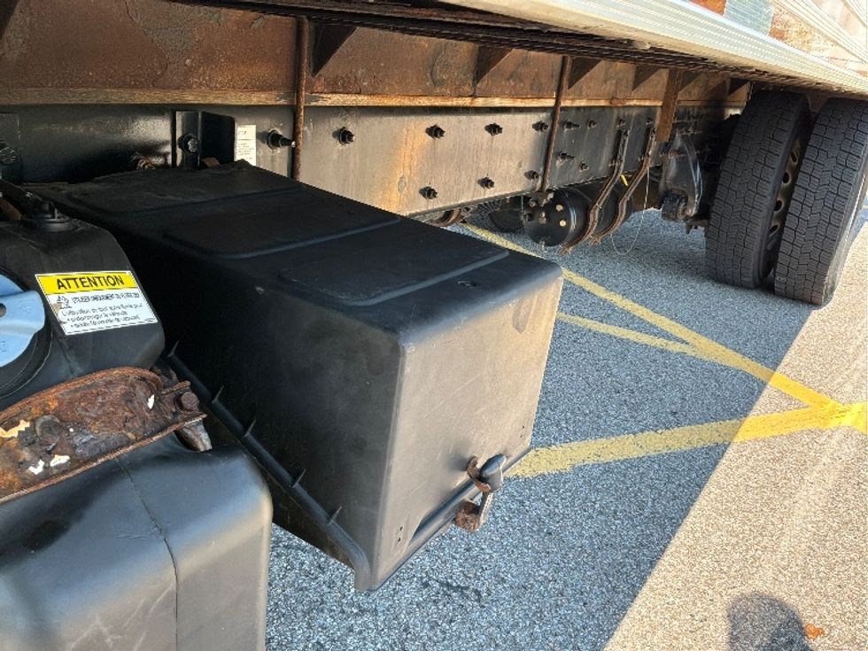 Medium Duty Box Truck-Light and Medium Duty Trucks-Freightliner-2021-M2-Ste-Foy-PQ-277,643\n\t\tkm-$ 57,250 - Image 5