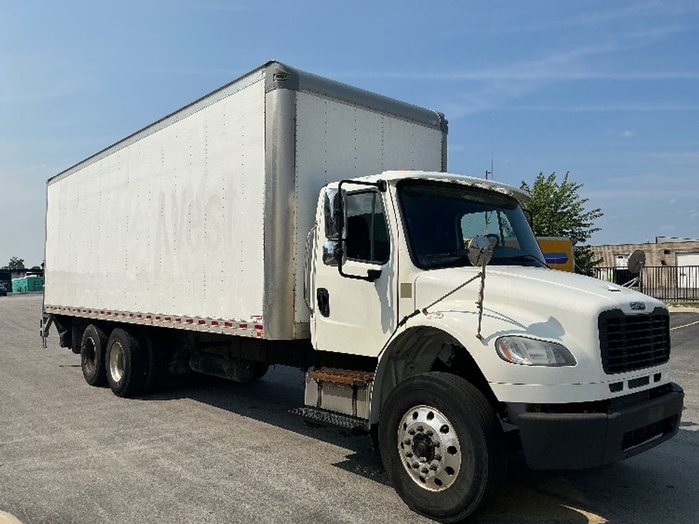 Medium Duty Box Truck-Light and Medium Duty Trucks-Freightliner-2021-M2-Stoney Creek-ON-588,120\n\t\tkm-$ 45,500 - Image 1