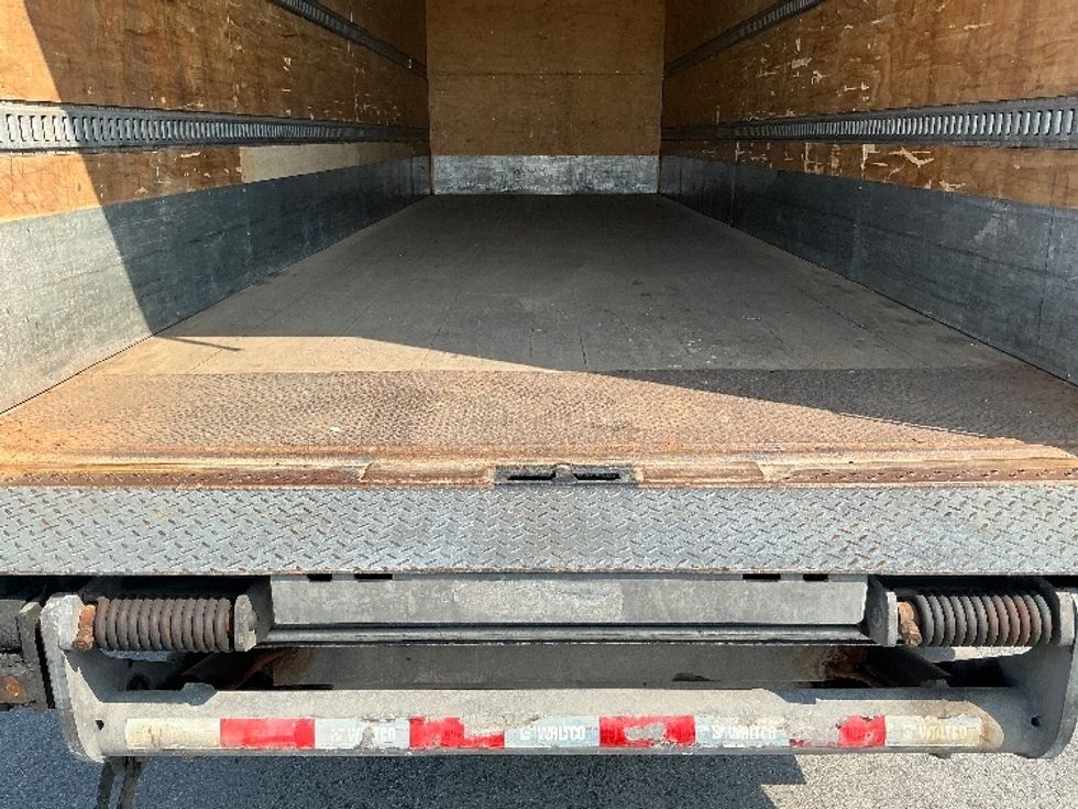 Medium Duty Box Truck-Light and Medium Duty Trucks-Freightliner-2021-M2-Stoney Creek-ON-588,120\n\t\tkm-$ 45,500 - Image 10