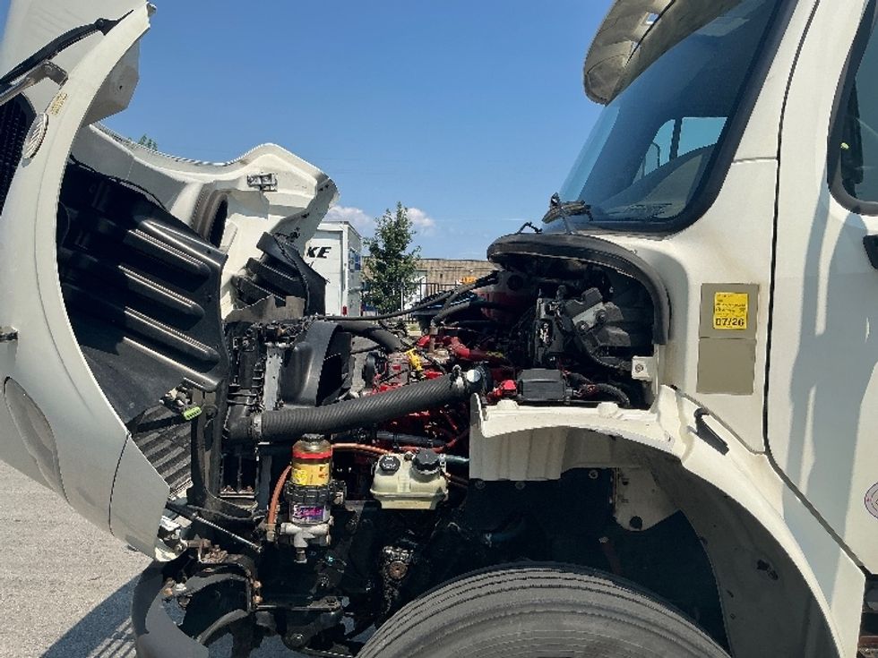 Medium Duty Box Truck-Light and Medium Duty Trucks-Freightliner-2021-M2-Stoney Creek-ON-588,120\n\t\tkm-$ 45,500 - Image 24