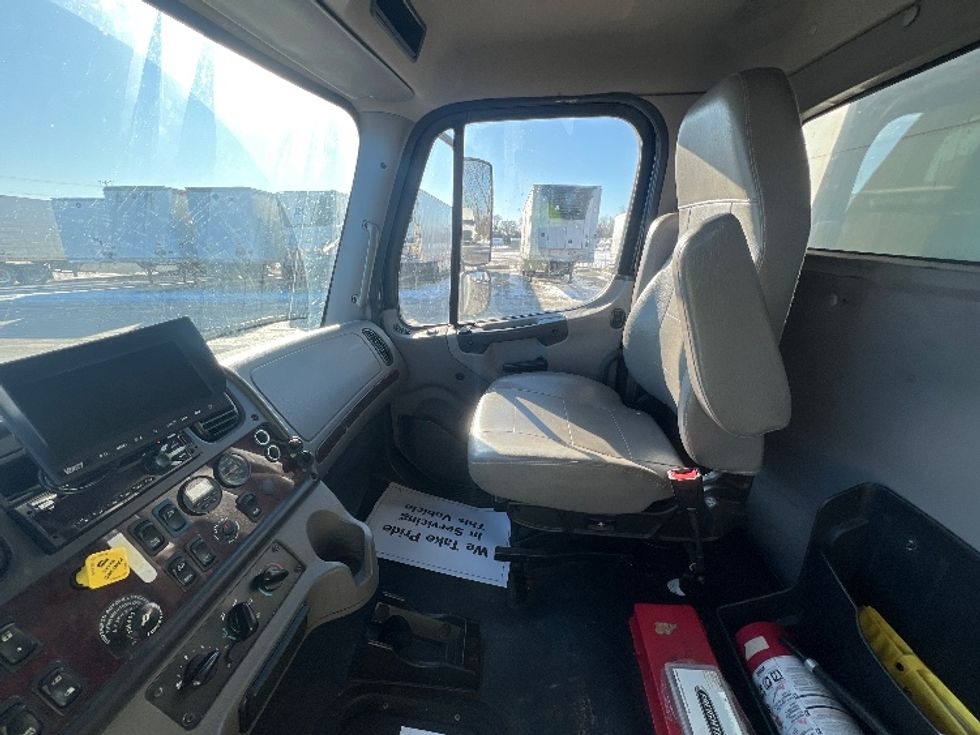 Medium Duty Box Truck-Light and Medium Duty Trucks-Freightliner-2021-M2-Sturtevant-WI-229,225\n\t\tmiles-$ 46,500 - Image 19