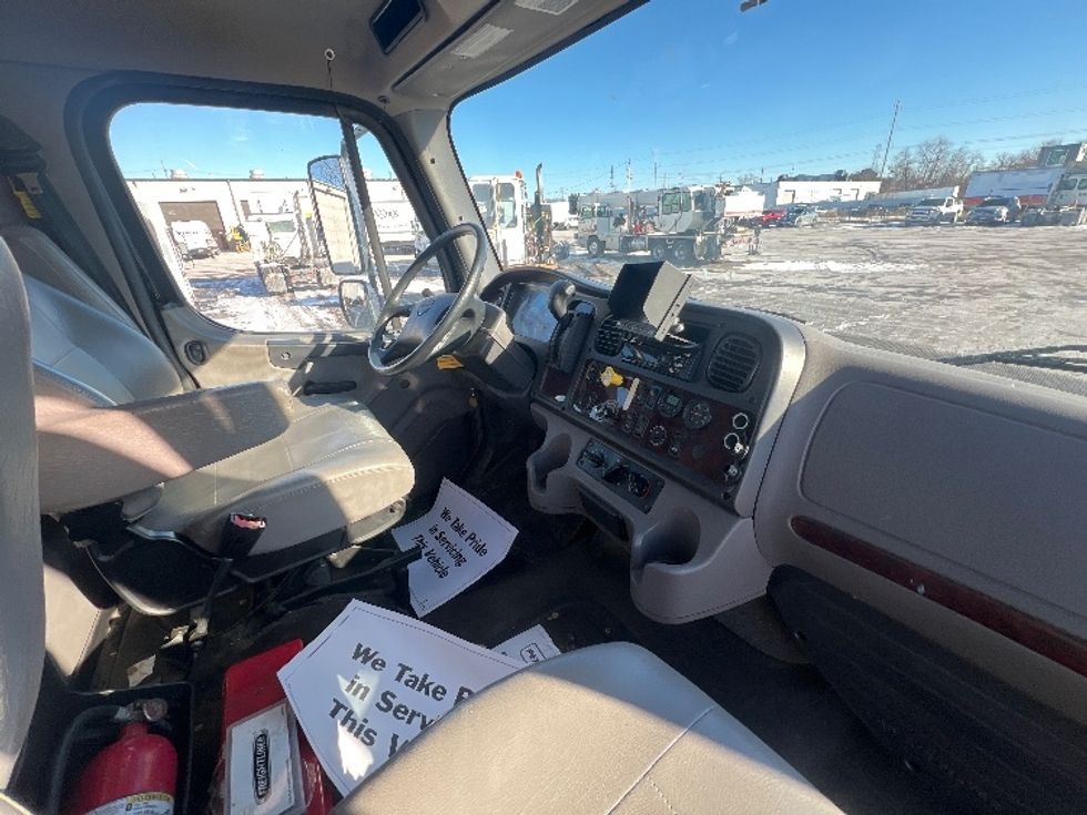 Medium Duty Box Truck-Light and Medium Duty Trucks-Freightliner-2021-M2-Sturtevant-WI-229,225\n\t\tmiles-$ 46,500 - Image 22