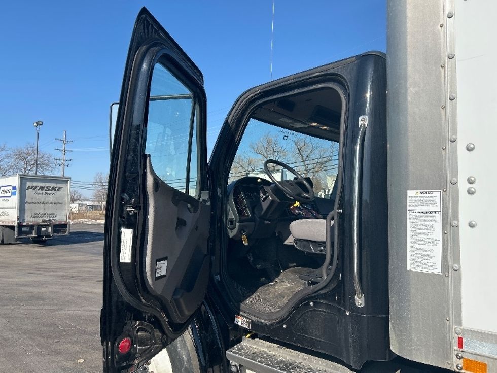 Medium Duty Box Truck-Light and Medium Duty Trucks-Freightliner-2021-M2-Sturtevant-WI-305,912\n\t\tmiles-$ 35,000 - Image 16