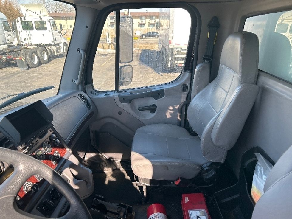 Medium Duty Box Truck-Light and Medium Duty Trucks-Freightliner-2021-M2-Sturtevant-WI-305,912\n\t\tmiles-$ 35,000 - Image 19