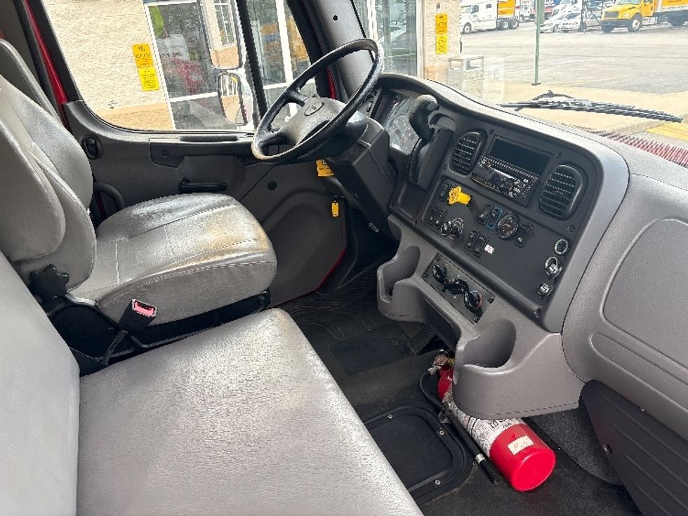 Medium Duty Box Truck-Light and Medium Duty Trucks-Freightliner-2021-M2-Sturtevant-WI-45,840\n\t\tmiles-$ 65,750 - Image 21