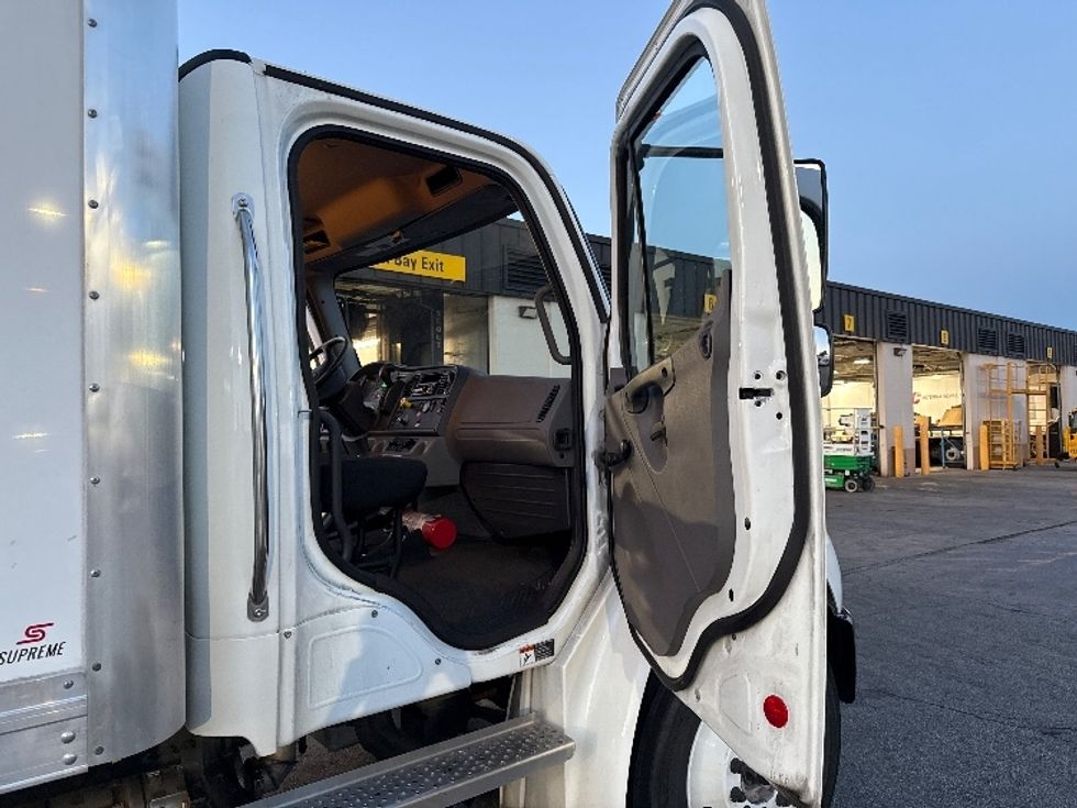 Medium Duty Box Truck-Light and Medium Duty Trucks-Freightliner-2021-M2-Sturtevant-WI-69,438\n\t\tmiles-$ 72,500 - Image 17