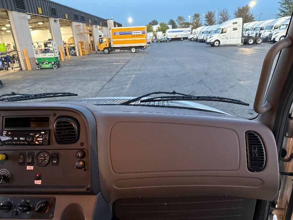 Medium Duty Box Truck-Light and Medium Duty Trucks-Freightliner-2021-M2-Sturtevant-WI-69,438\n\t\tmiles-$ 72,500 - Image 18