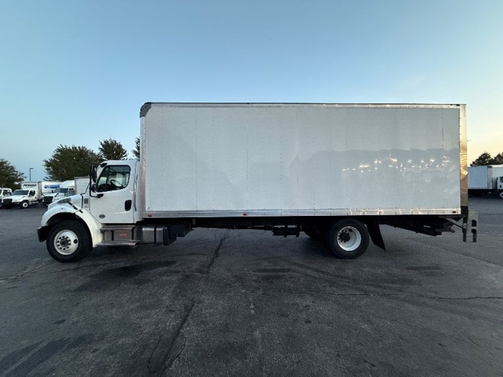 Medium Duty Box Truck-Light and Medium Duty Trucks-Freightliner-2021-M2-Sturtevant-WI-69,438\n\t\tmiles-$ 72,500 - Image 4