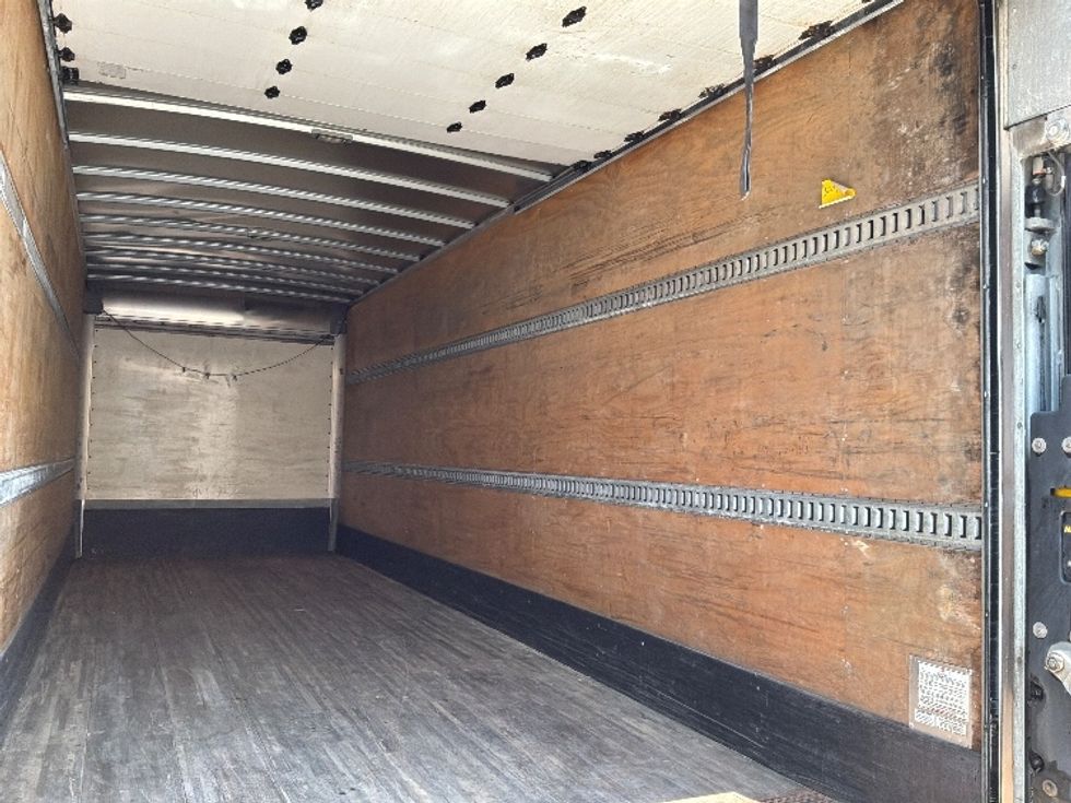 Medium Duty Box Truck-Light and Medium Duty Trucks-Freightliner-2021-M2-Tacoma-WA-69,209\n\t\tmiles-$ 78,250 - Image 12