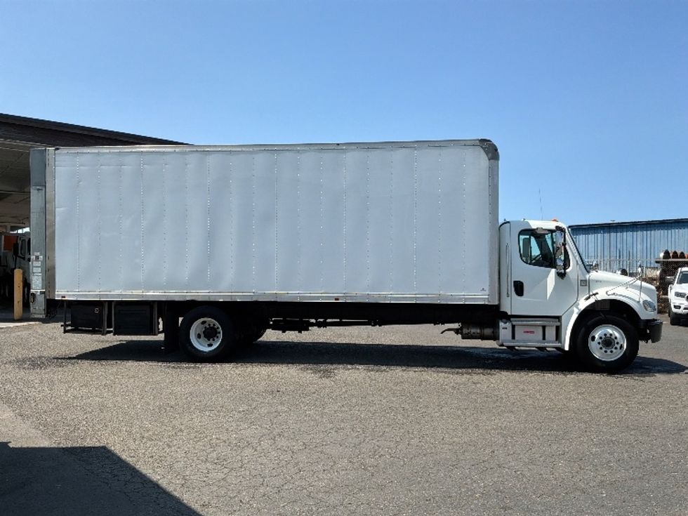Medium Duty Box Truck-Light and Medium Duty Trucks-Freightliner-2021-M2-Tacoma-WA-69,209\n\t\tmiles-$ 78,250 - Image 15