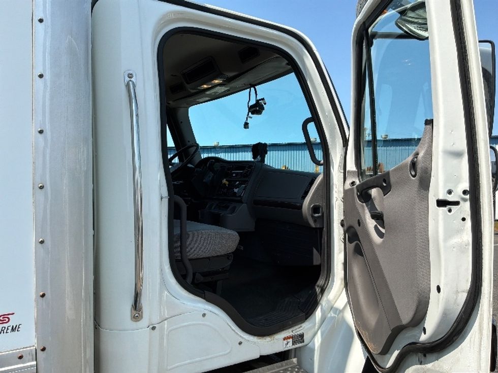 Medium Duty Box Truck-Light and Medium Duty Trucks-Freightliner-2021-M2-Tacoma-WA-69,209\n\t\tmiles-$ 78,250 - Image 20