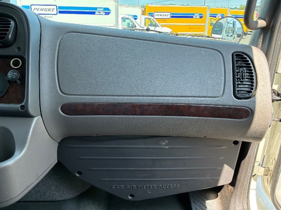 Medium Duty Box Truck-Light and Medium Duty Trucks-Freightliner-2021-M2-Tacoma-WA-69,209\n\t\tmiles-$ 78,250 - Image 21
