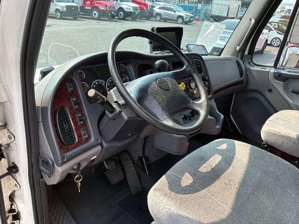 Medium Duty Box Truck-Light and Medium Duty Trucks-Freightliner-2021-M2-Tacoma-WA-92,944\n\t\tmiles-$ 77,500 - Image 17