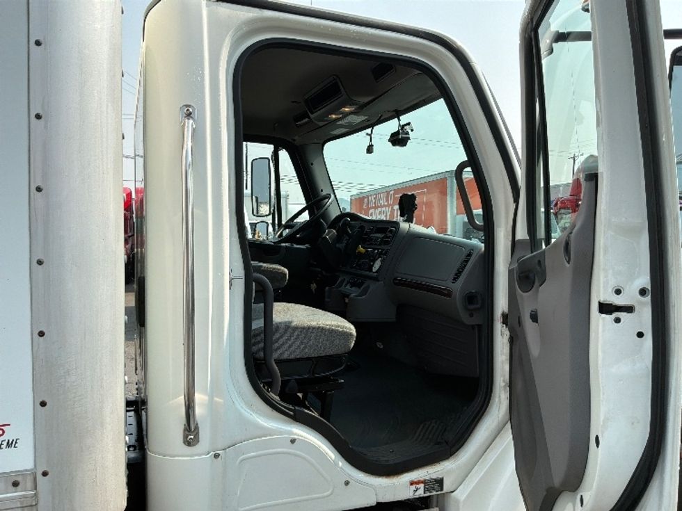 Medium Duty Box Truck-Light and Medium Duty Trucks-Freightliner-2021-M2-Tacoma-WA-92,944\n\t\tmiles-$ 77,500 - Image 20