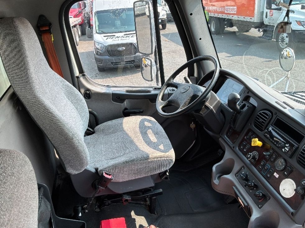 Medium Duty Box Truck-Light and Medium Duty Trucks-Freightliner-2021-M2-Tacoma-WA-92,944\n\t\tmiles-$ 77,500 - Image 22