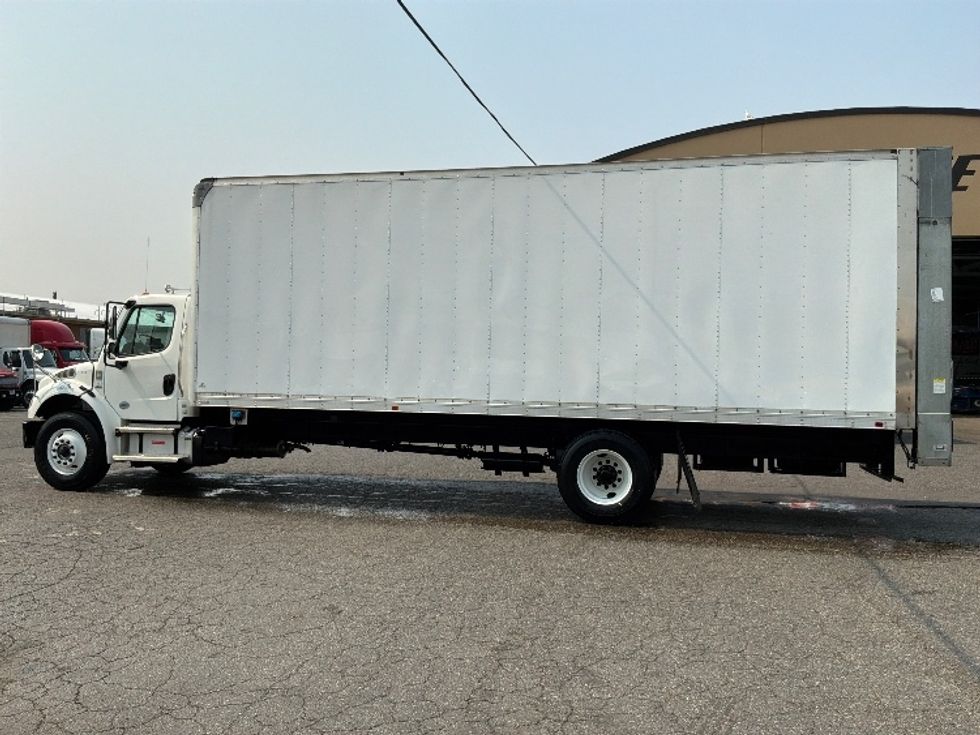Medium Duty Box Truck-Light and Medium Duty Trucks-Freightliner-2021-M2-Tacoma-WA-92,944\n\t\tmiles-$ 77,500 - Image 4