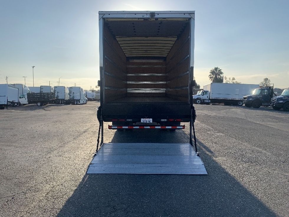 Medium Duty Box Truck-Light and Medium Duty Trucks-Freightliner-2021-M2-Torrance-CA-130,182\n\t\tmiles-$ 72,750 - Image 9