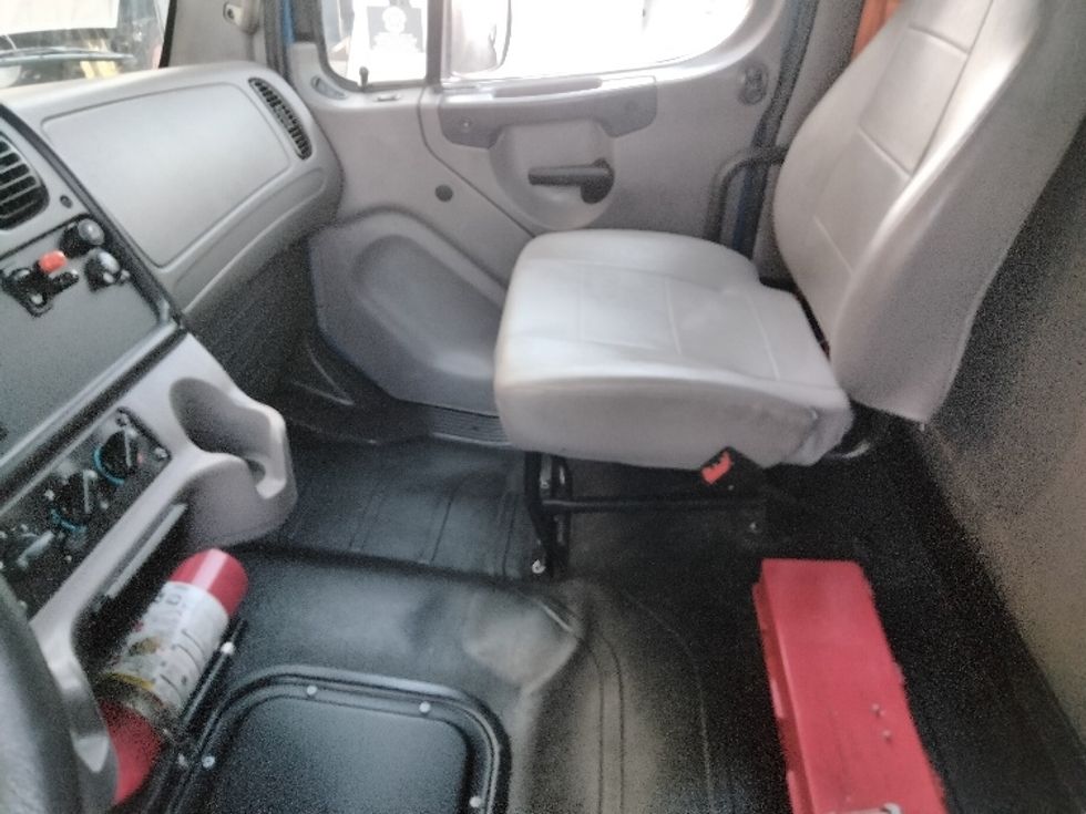 Medium Duty Box Truck-Light and Medium Duty Trucks-Freightliner-2021-M2-Torrance-CA-241,059\n\t\tmiles-$ 41,500 - Image 18