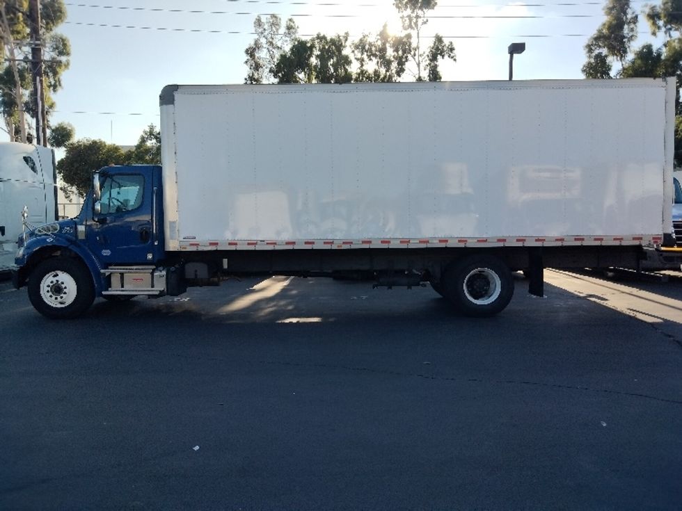 Medium Duty Box Truck-Light and Medium Duty Trucks-Freightliner-2021-M2-Torrance-CA-241,059\n\t\tmiles-$ 41,500 - Image 4