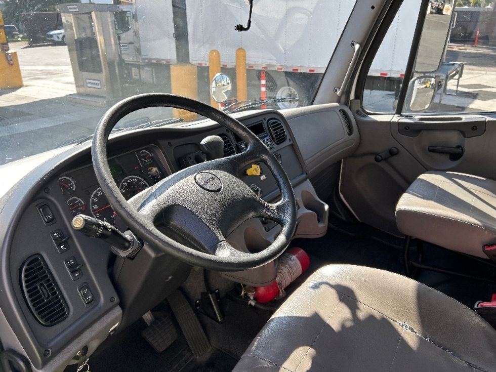 Medium Duty Box Truck-Light and Medium Duty Trucks-Freightliner-2021-M2-Torrance-CA-48,731\n\t\tmiles-$ 82,750 - Image 17