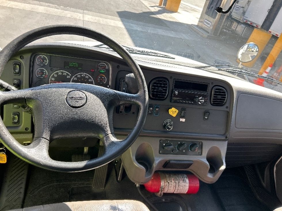 Medium Duty Box Truck-Light and Medium Duty Trucks-Freightliner-2021-M2-Torrance-CA-48,731\n\t\tmiles-$ 82,750 - Image 18