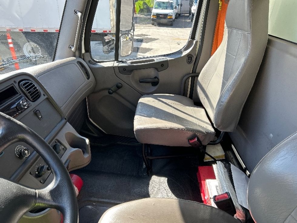 Medium Duty Box Truck-Light and Medium Duty Trucks-Freightliner-2021-M2-Torrance-CA-48,731\n\t\tmiles-$ 82,750 - Image 19