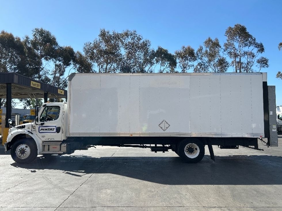 Medium Duty Box Truck-Light and Medium Duty Trucks-Freightliner-2021-M2-Torrance-CA-48,731\n\t\tmiles-$ 82,750 - Image 4