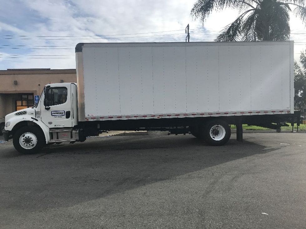 Medium Duty Box Truck-Light and Medium Duty Trucks-Freightliner-2021-M2-Torrance-CA-65,167\n\t\tmiles-$ 76,000 - Image 4