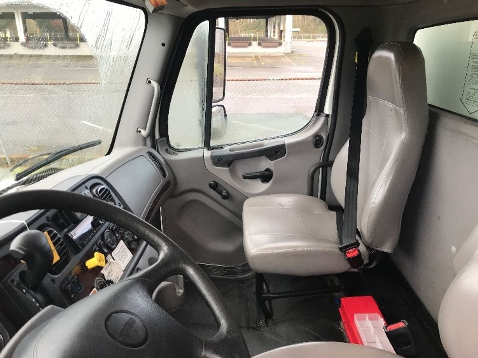 Medium Duty Box Truck-Light and Medium Duty Trucks-Freightliner-2021-M2-Tukwila-WA-140,604\n\t\tmiles-$ 67,500 - Image 19