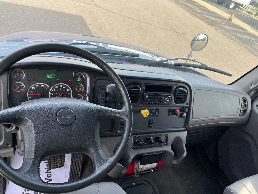 Medium Duty Box Truck-Light and Medium Duty Trucks-Freightliner-2021-M2-Warren-MI-185,169\n\t\tmiles-$ 50,250 - Image 17