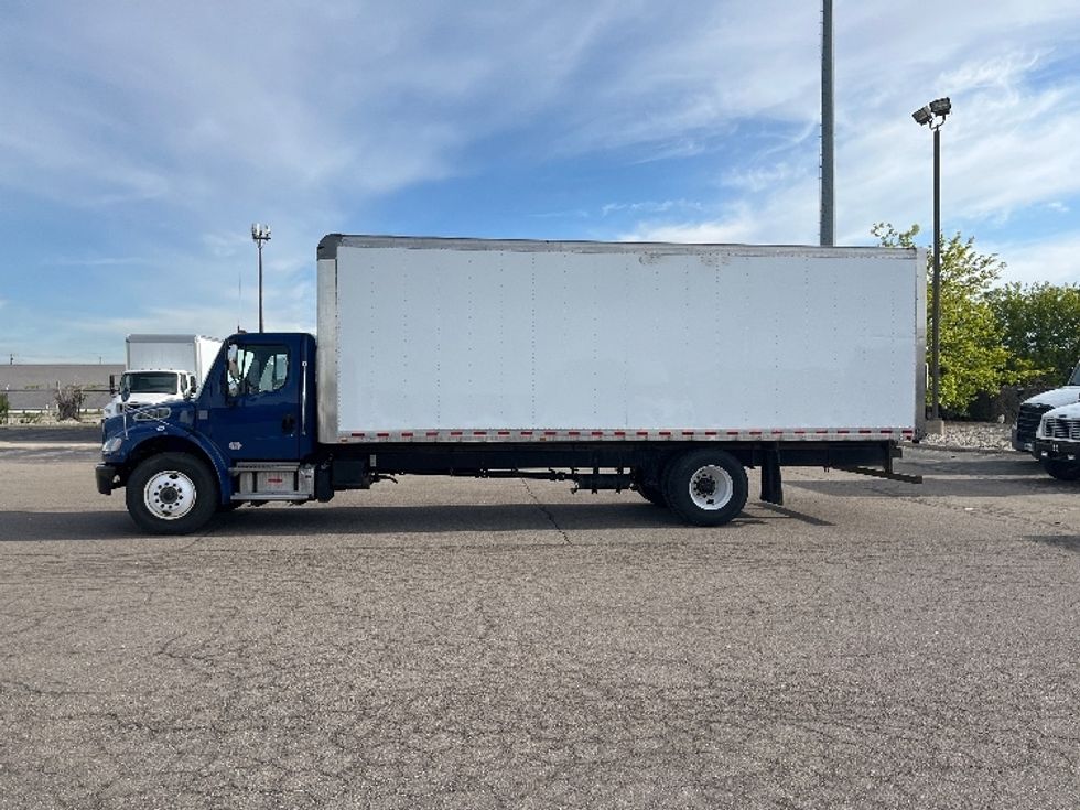 Medium Duty Box Truck-Light and Medium Duty Trucks-Freightliner-2021-M2-Warren-MI-185,169\n\t\tmiles-$ 50,250 - Image 4